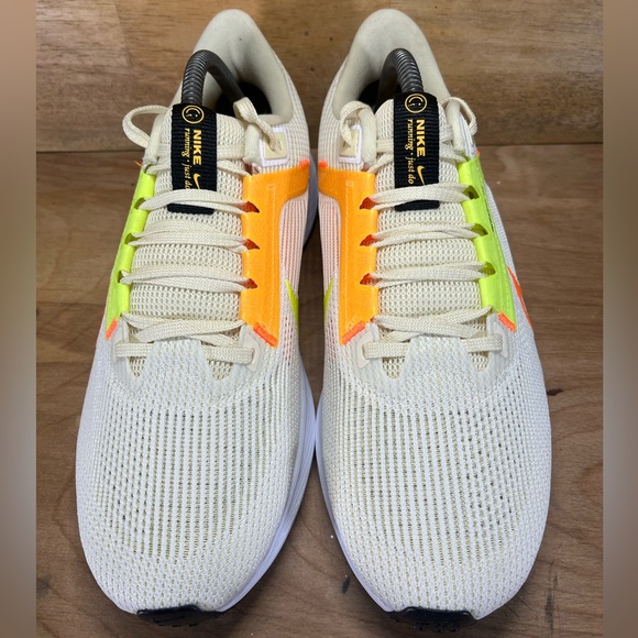 NEW Nike Air Zoom Pegasus 40 Womens Sz 10.5 Running Shoes Coconut Milk Lime - Picture 3 of 11